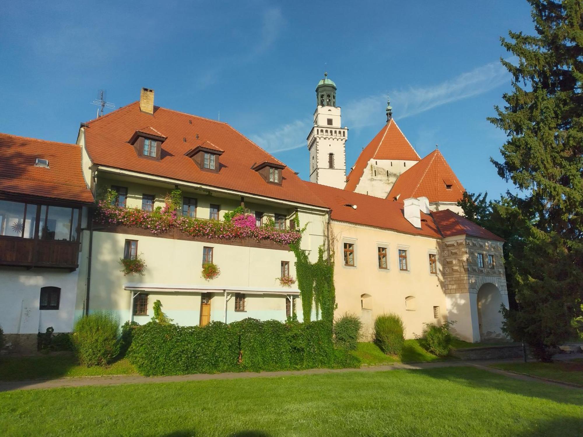 Hotel Parkan Prachatice Extérieur photo