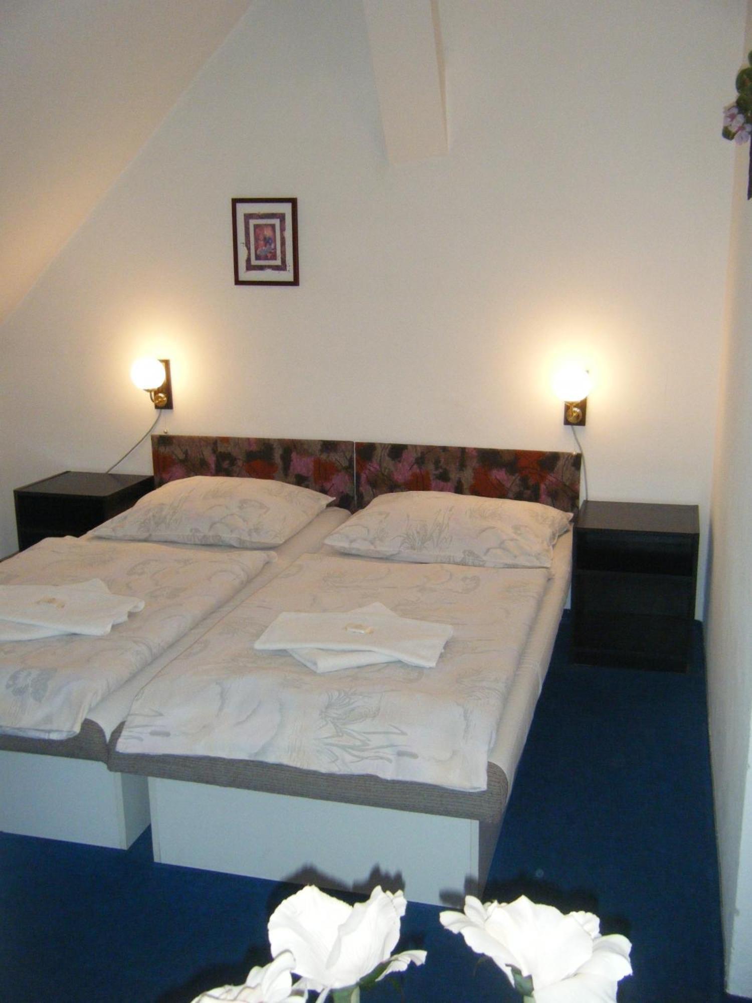 Hotel Parkan Prachatice Chambre photo